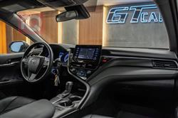 تۆیۆتا کامری